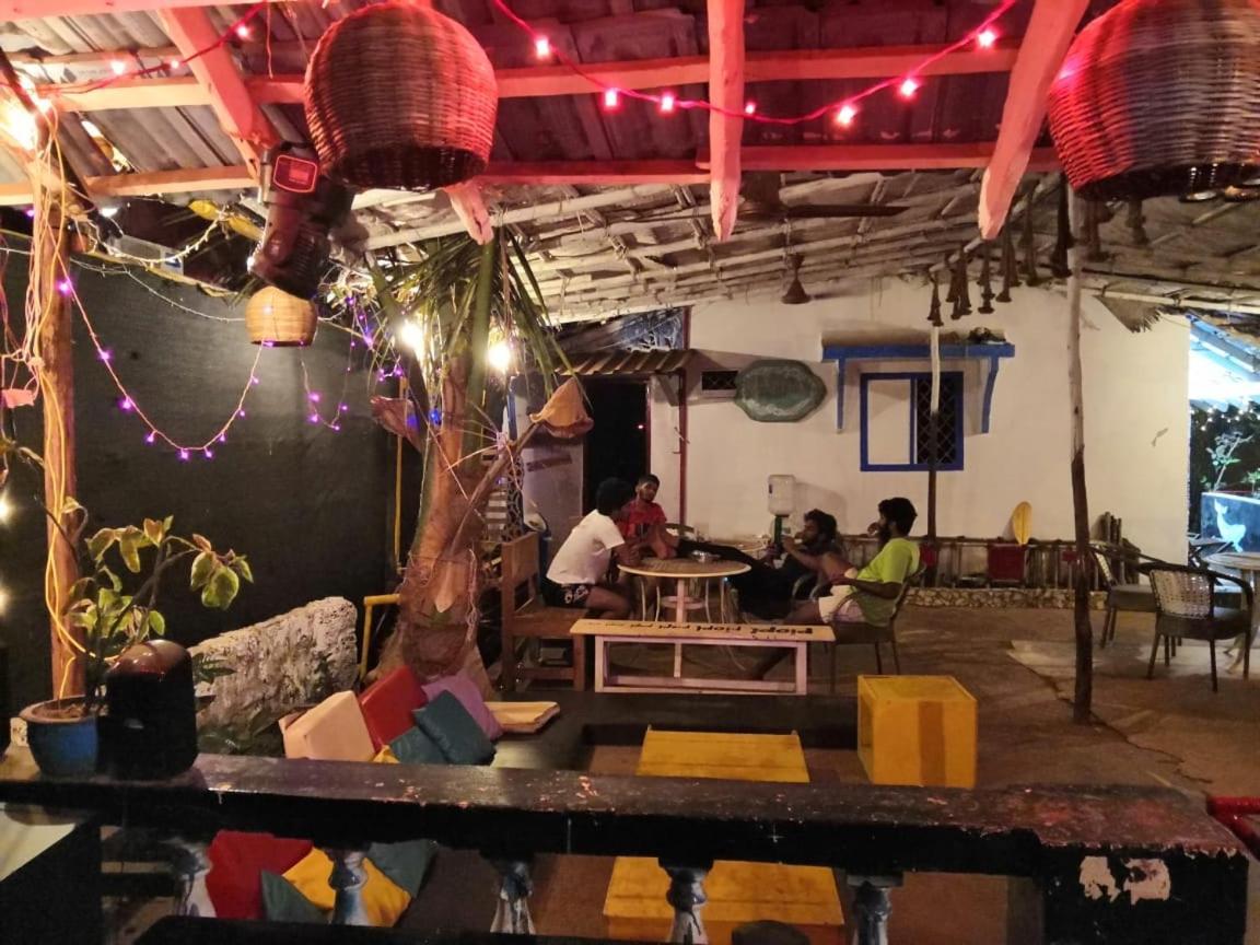 Hippie Hostel Anjuna Bagian luar foto