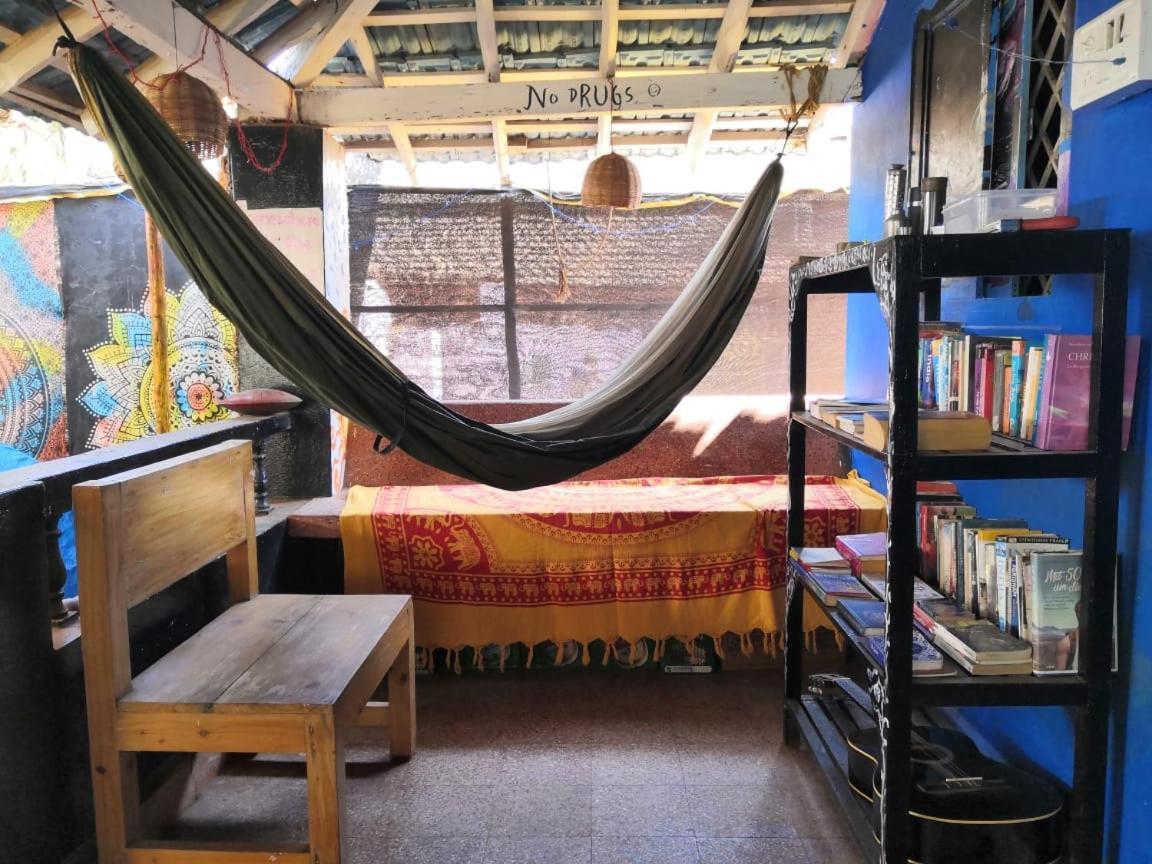 Hippie Hostel Anjuna Bagian luar foto