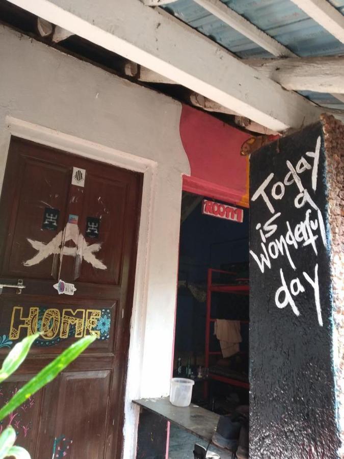 Hippie Hostel Anjuna Bagian luar foto