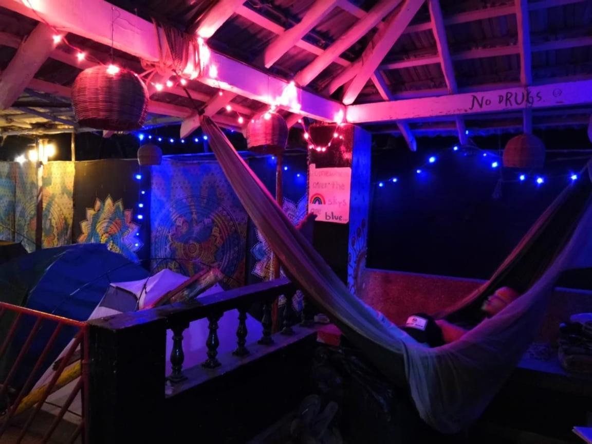 Hippie Hostel Anjuna Bagian luar foto