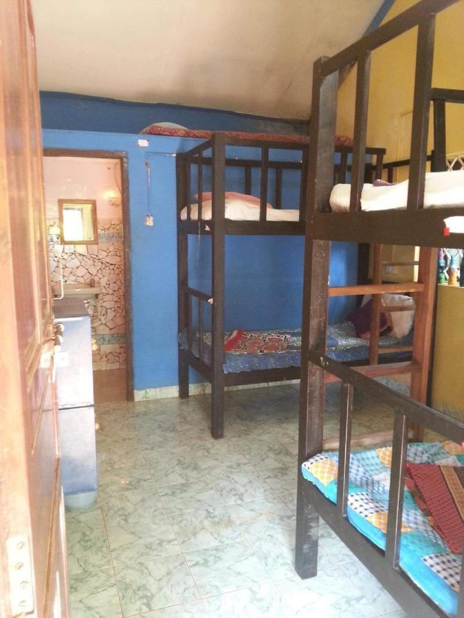 Hippie Hostel Anjuna Bagian luar foto