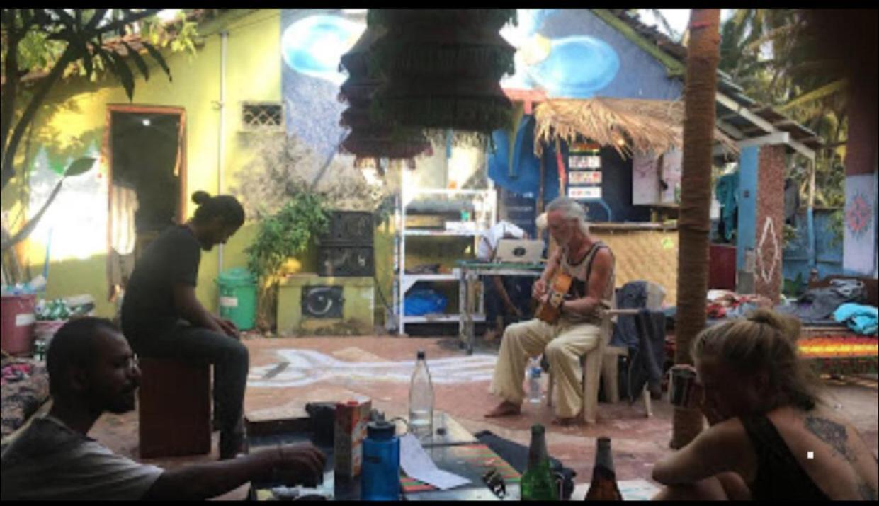 Hippie Hostel Anjuna Bagian luar foto