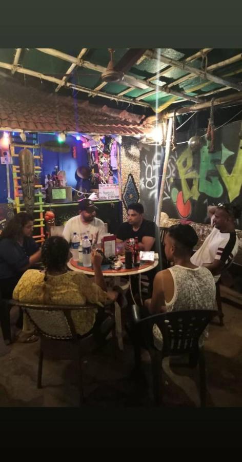 Hippie Hostel Anjuna Bagian luar foto